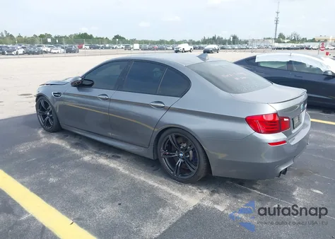 2013 BMW M5 из США, поврежденный, VIN WBSFV9C53DD095989